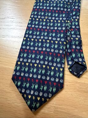 Vintage BROOKS BROTHERS Hand Made Necktie Mens Tie All Silk MAKERS FLORAL USA